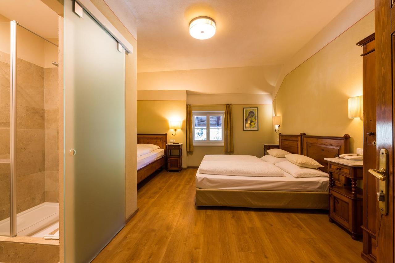 Hotel Lago Di Braies Braies  Ngoại thất bức ảnh