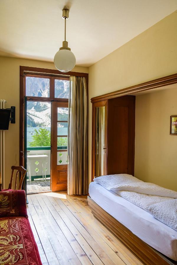 Hotel Lago Di Braies Braies  Ngoại thất bức ảnh
